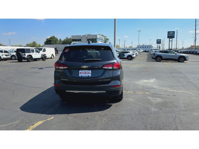 Chevrolet Equinox Vehicle Full-screen Gallery Image 07