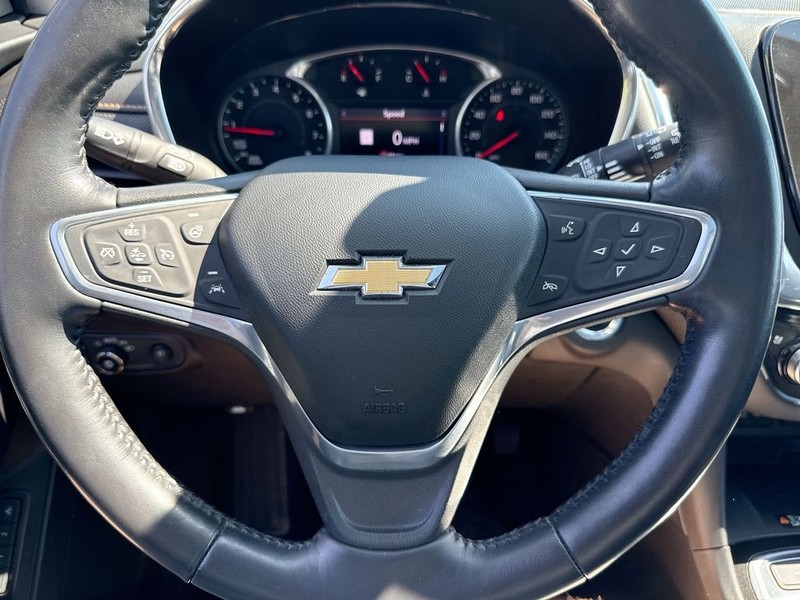 Chevrolet Equinox Vehicle Full-screen Gallery Image 14