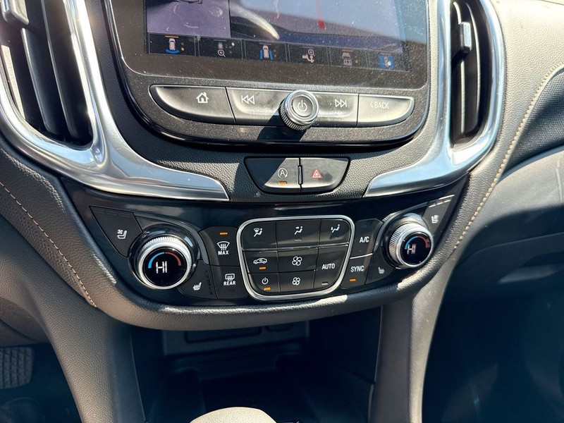 Chevrolet Equinox Vehicle Full-screen Gallery Image 18