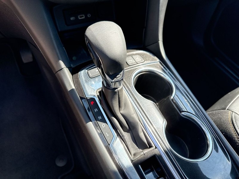 Chevrolet Equinox Vehicle Full-screen Gallery Image 19