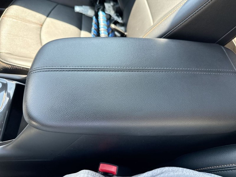 Chevrolet Equinox Vehicle Full-screen Gallery Image 20