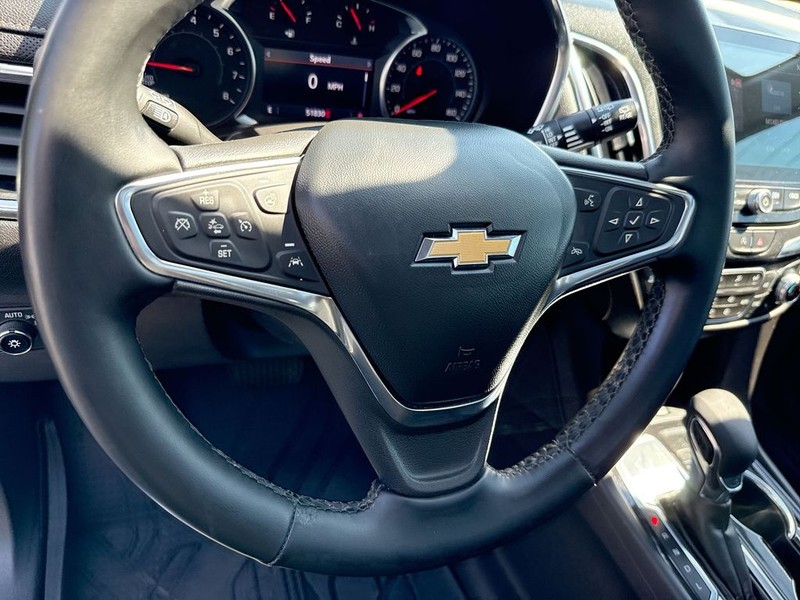 Chevrolet Equinox Vehicle Full-screen Gallery Image 14