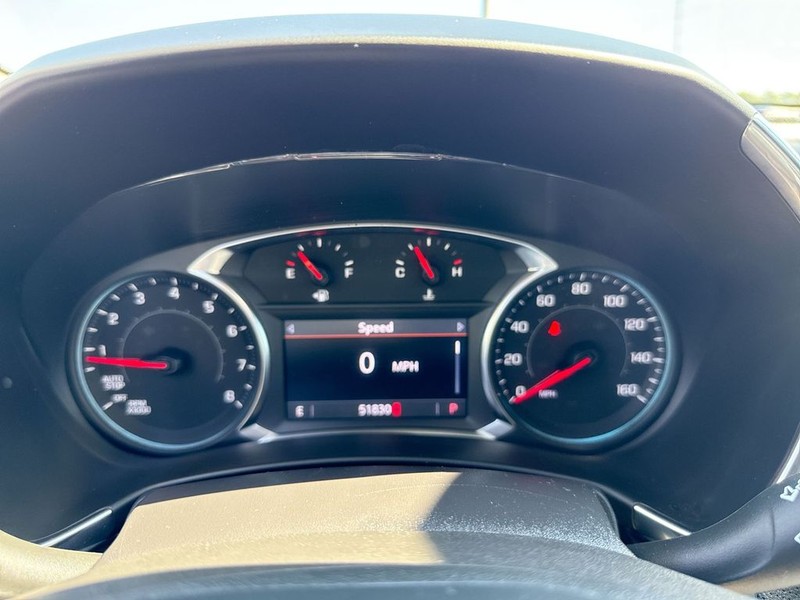 Chevrolet Equinox Vehicle Full-screen Gallery Image 15