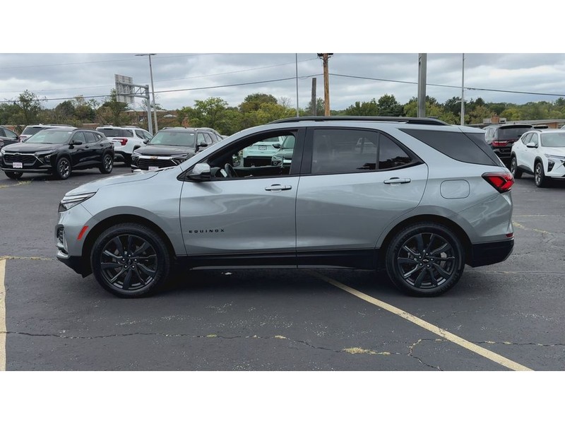 Chevrolet Equinox Vehicle Full-screen Gallery Image 05