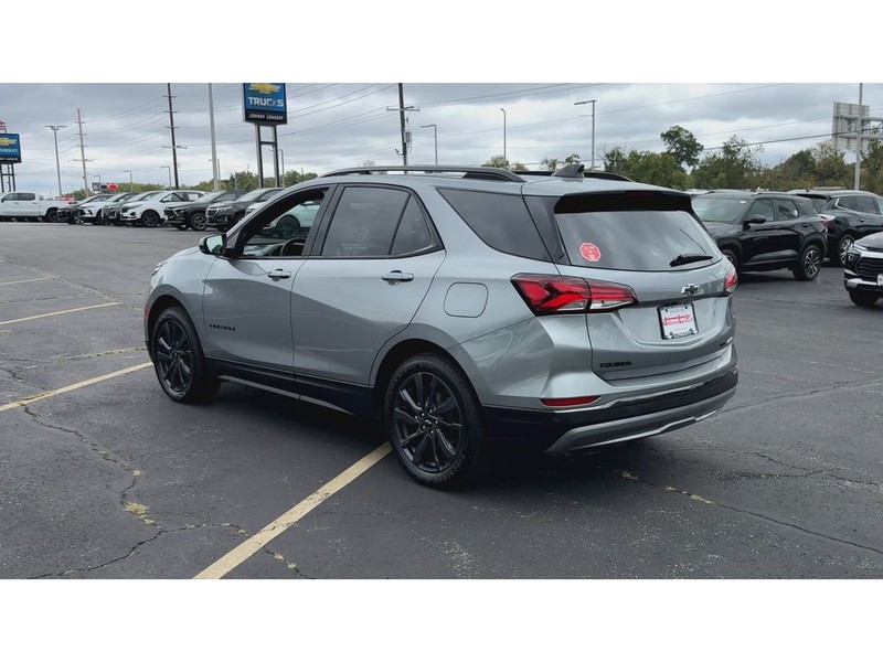 Chevrolet Equinox Vehicle Full-screen Gallery Image 06