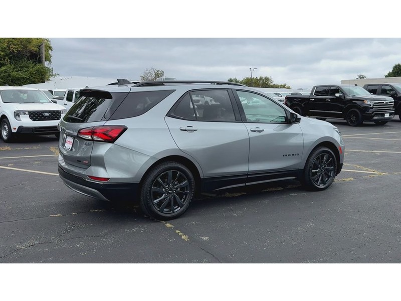 Chevrolet Equinox Vehicle Full-screen Gallery Image 08