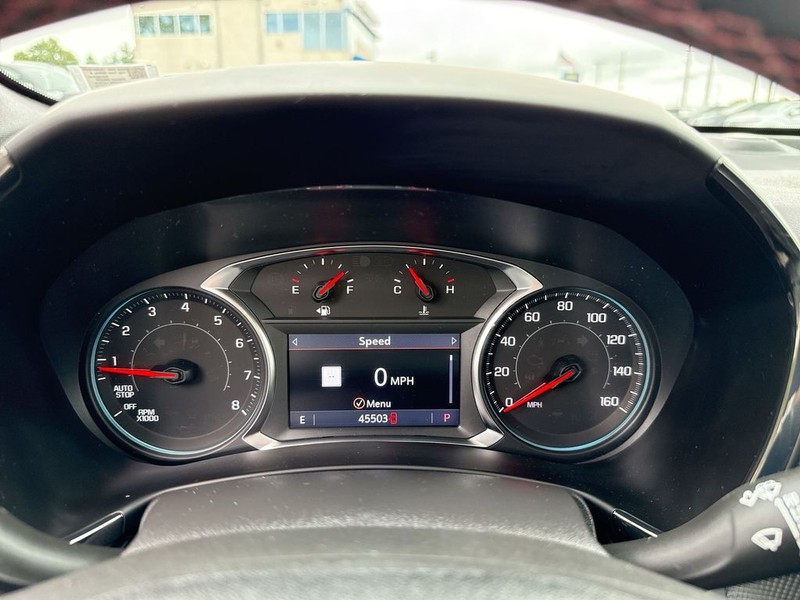 Chevrolet Equinox Vehicle Full-screen Gallery Image 16