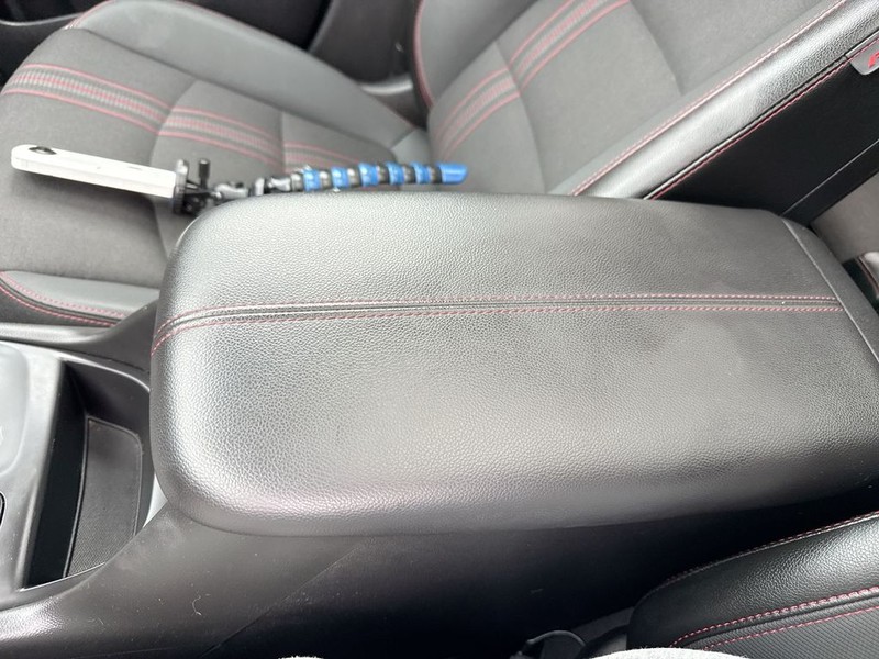 Chevrolet Equinox Vehicle Full-screen Gallery Image 20