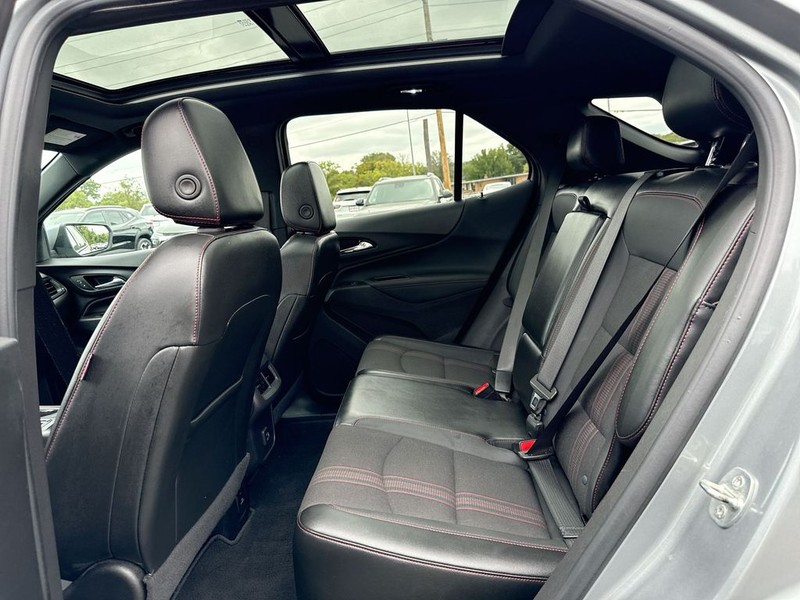 Chevrolet Equinox Vehicle Full-screen Gallery Image 22