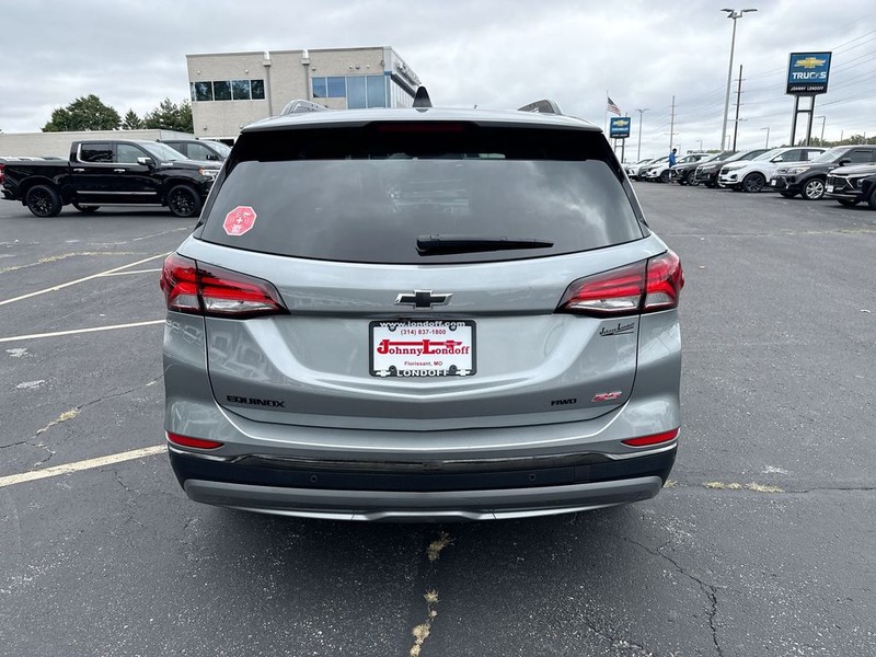 Chevrolet Equinox Vehicle Full-screen Gallery Image 23