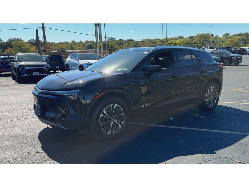 Chevrolet Blazer EV Vehicle Full-screen Gallery Image 04