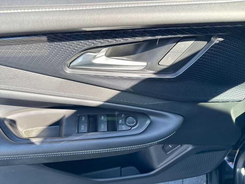 Chevrolet Blazer EV Vehicle Full-screen Gallery Image 13