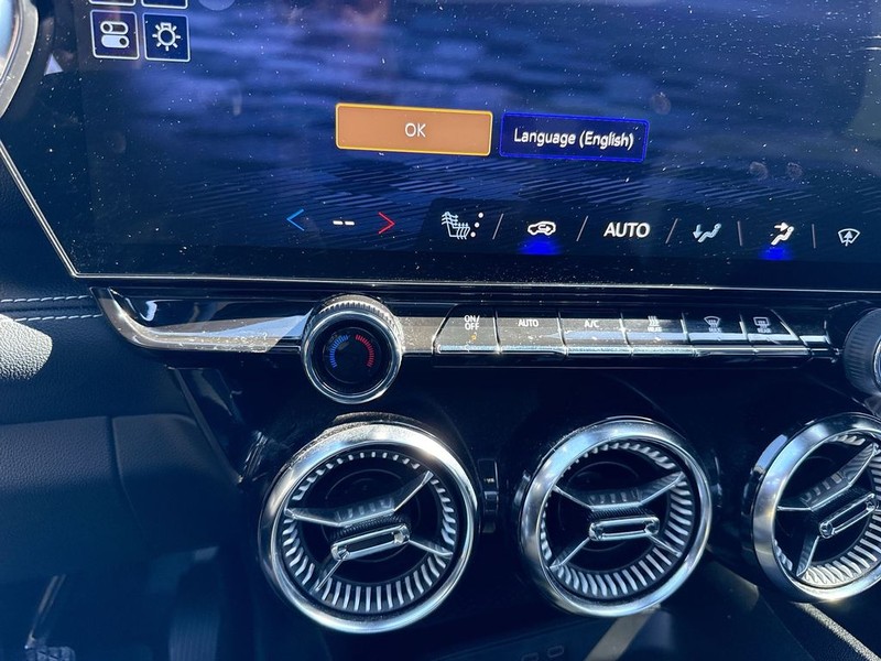 Chevrolet Blazer EV Vehicle Full-screen Gallery Image 18