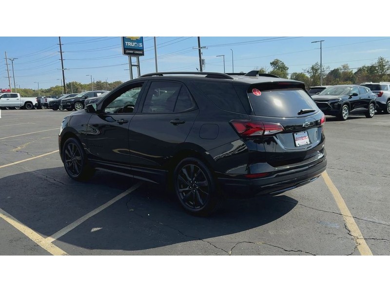 Chevrolet Equinox Vehicle Full-screen Gallery Image 06