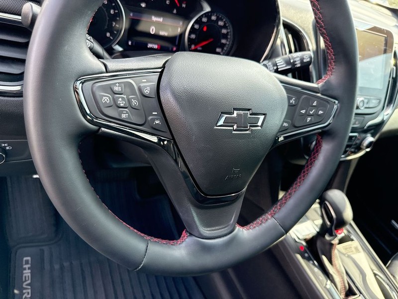 Chevrolet Equinox Vehicle Full-screen Gallery Image 14