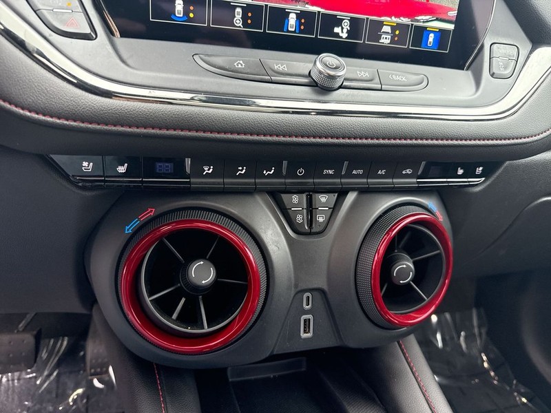 Chevrolet Blazer Vehicle Full-screen Gallery Image 18