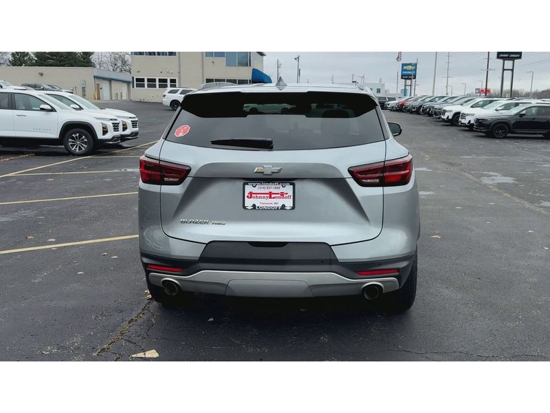 Chevrolet Blazer Vehicle Full-screen Gallery Image 07