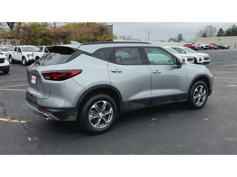 Chevrolet Blazer Vehicle Full-screen Gallery Image 08