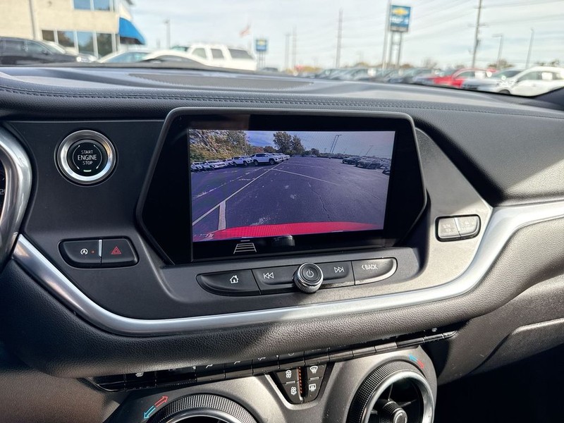 Chevrolet Blazer Vehicle Full-screen Gallery Image 17