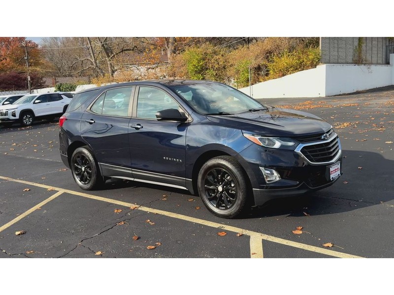 Chevrolet Equinox Vehicle Full-screen Gallery Image 02