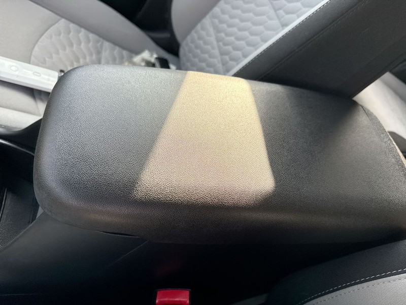 Chevrolet Equinox Vehicle Full-screen Gallery Image 20