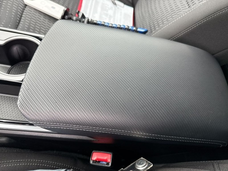 Chevrolet Equinox Vehicle Full-screen Gallery Image 20