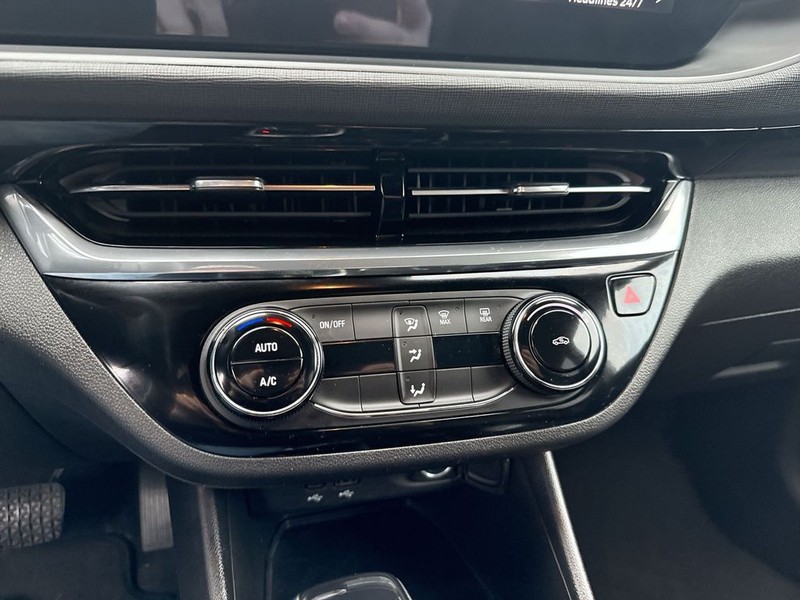 Buick Envista Vehicle Full-screen Gallery Image 18