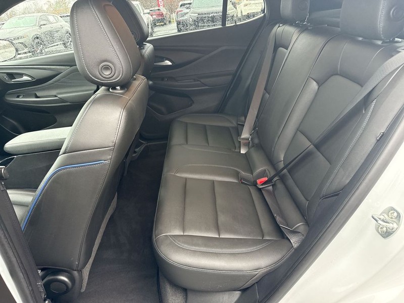 Buick Envista Vehicle Full-screen Gallery Image 21