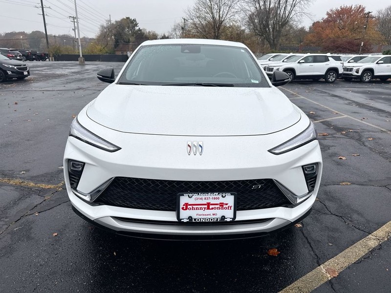 Buick Envista Vehicle Full-screen Gallery Image 24