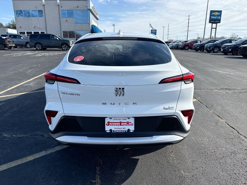 Buick Envista Vehicle Full-screen Gallery Image 22