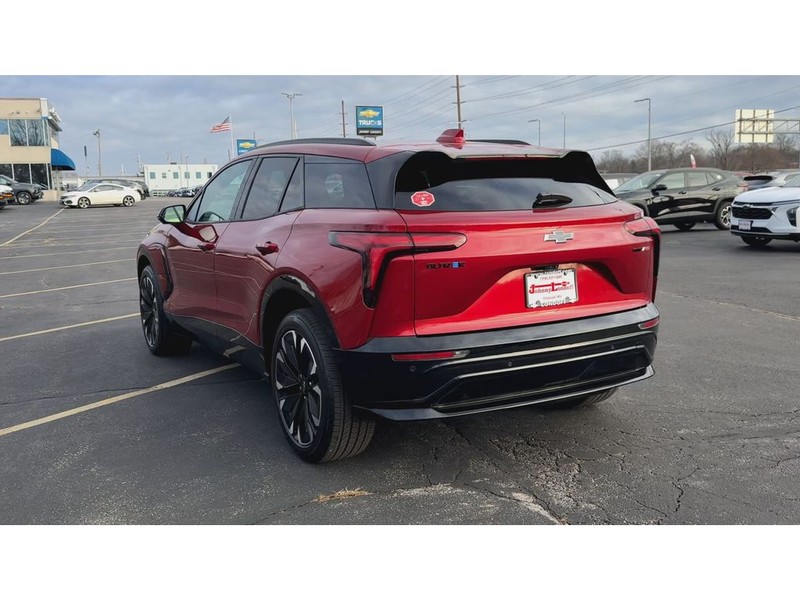 Chevrolet Blazer EV Vehicle Full-screen Gallery Image 06