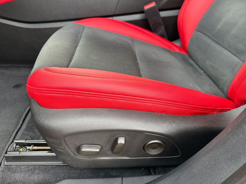 Chevrolet Blazer EV Vehicle Full-screen Gallery Image 12