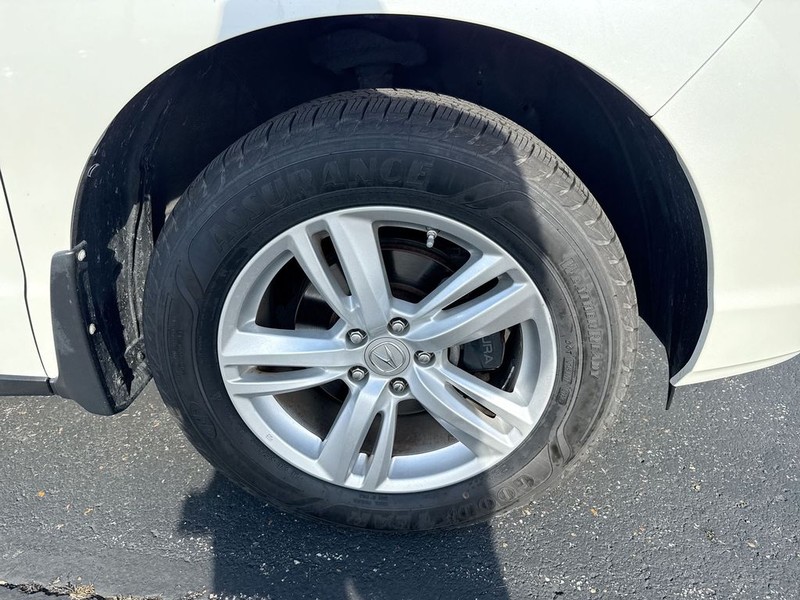 Acura RDX Vehicle Full-screen Gallery Image 10