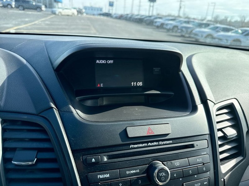 Acura RDX Vehicle Full-screen Gallery Image 16