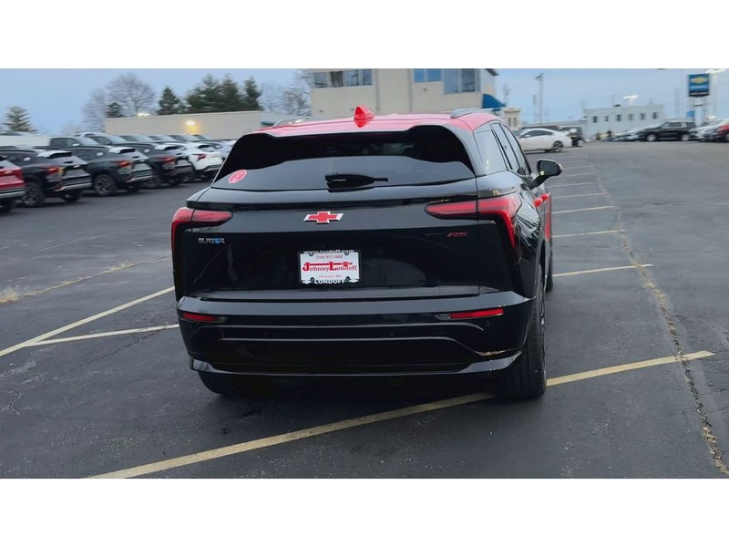 Chevrolet Blazer EV Vehicle Full-screen Gallery Image 07