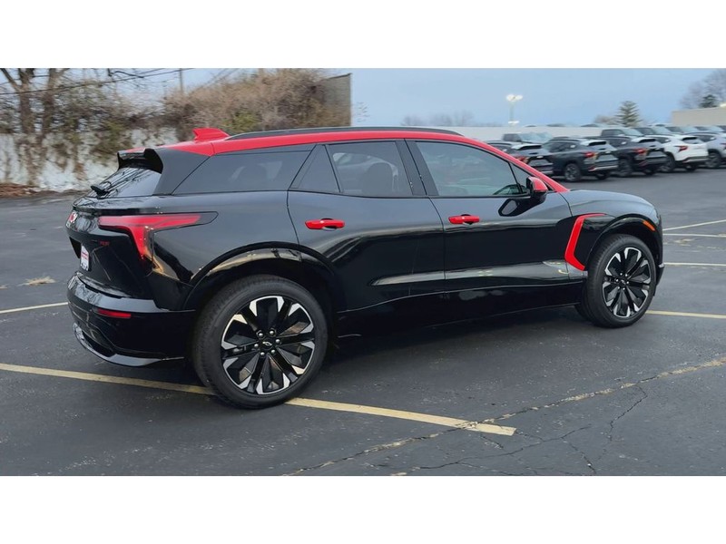 Chevrolet Blazer EV Vehicle Full-screen Gallery Image 08