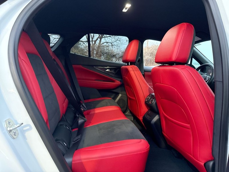 Chevrolet Blazer EV Vehicle Full-screen Gallery Image 23