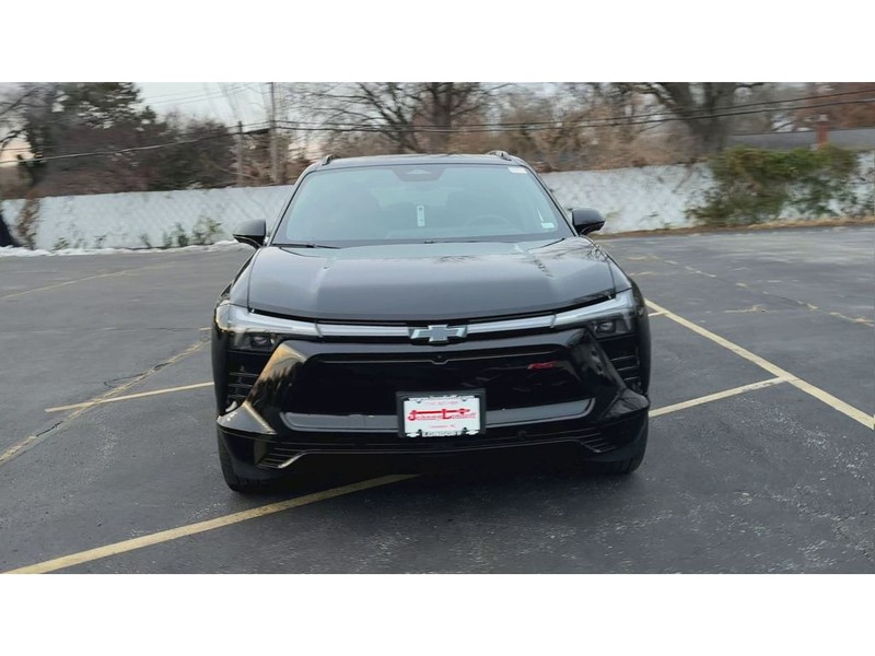 Chevrolet Blazer EV Vehicle Full-screen Gallery Image 03