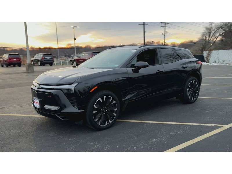 Chevrolet Blazer EV Vehicle Full-screen Gallery Image 04