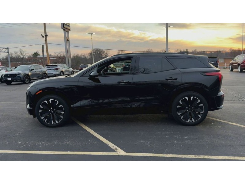 Chevrolet Blazer EV Vehicle Full-screen Gallery Image 05