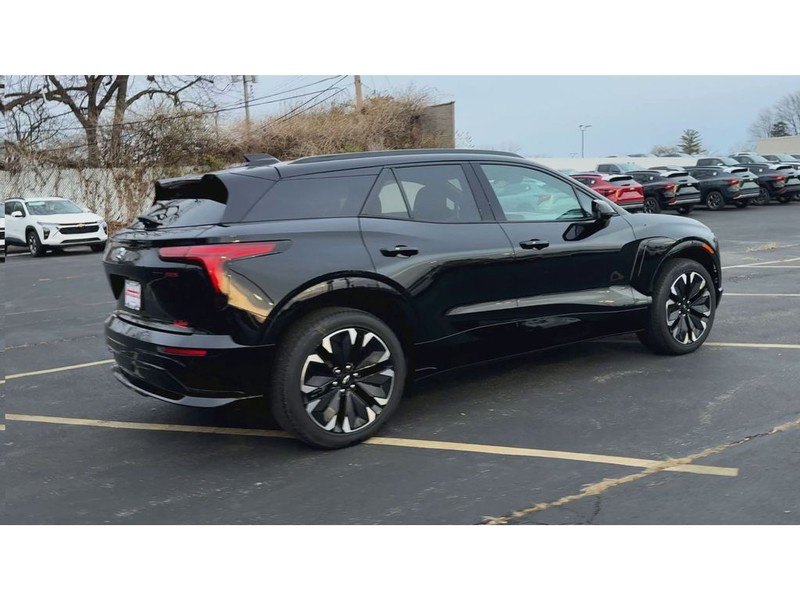 Chevrolet Blazer EV Vehicle Full-screen Gallery Image 08