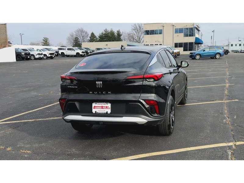 Buick Envista Vehicle Full-screen Gallery Image 07