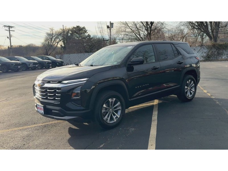 Chevrolet Equinox Vehicle Full-screen Gallery Image 04