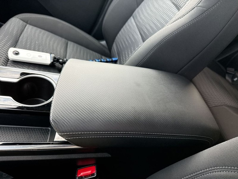 Chevrolet Equinox Vehicle Full-screen Gallery Image 20