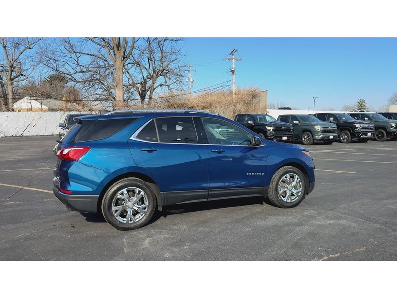 Chevrolet Equinox Vehicle Full-screen Gallery Image 08