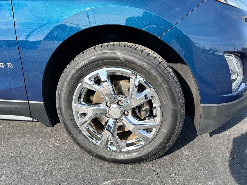 Chevrolet Equinox Vehicle Full-screen Gallery Image 10