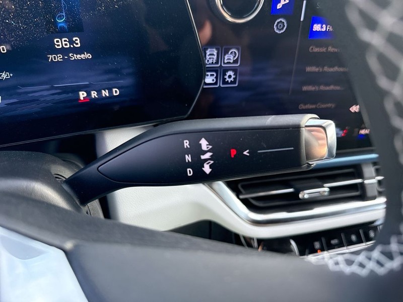 Chevrolet Equinox EV Vehicle Full-screen Gallery Image 19