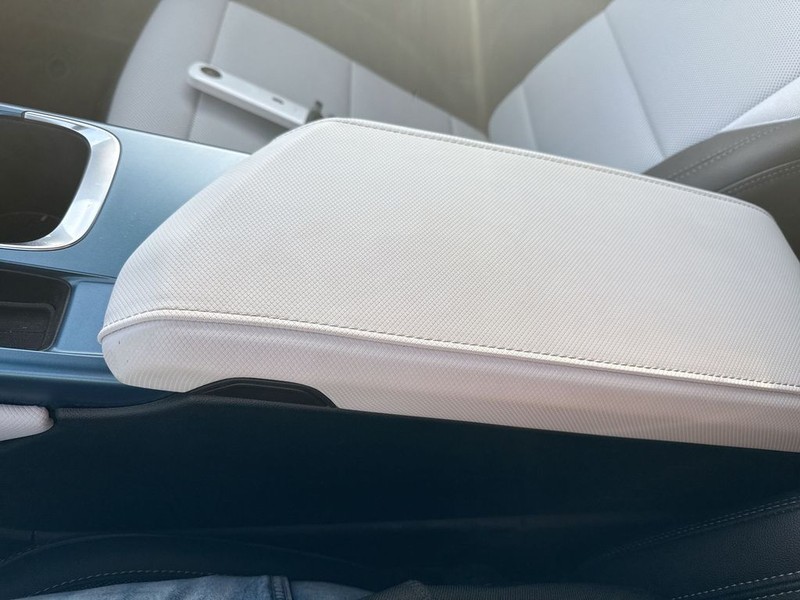 Chevrolet Equinox EV Vehicle Full-screen Gallery Image 20