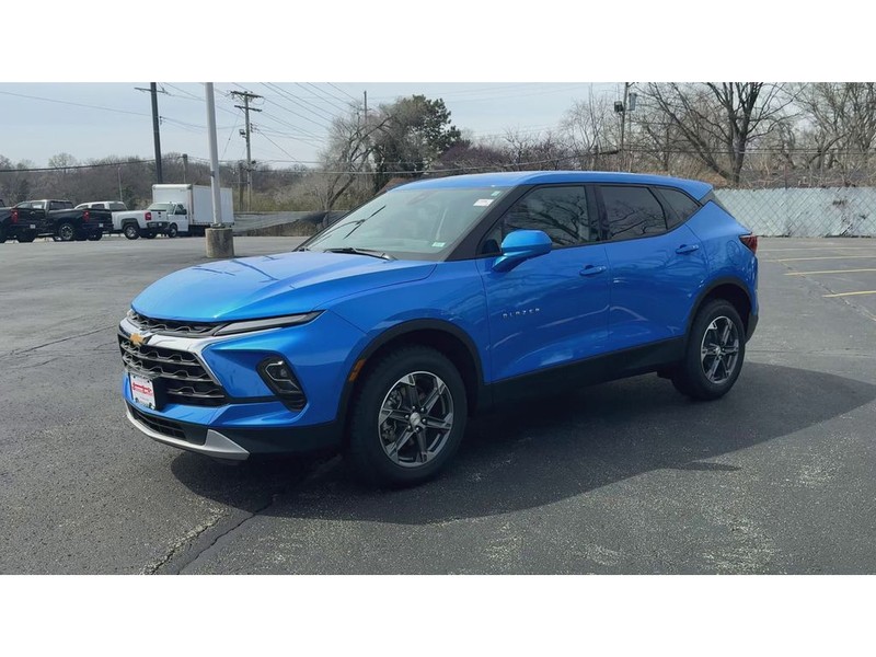 Chevrolet Blazer Vehicle Full-screen Gallery Image 04