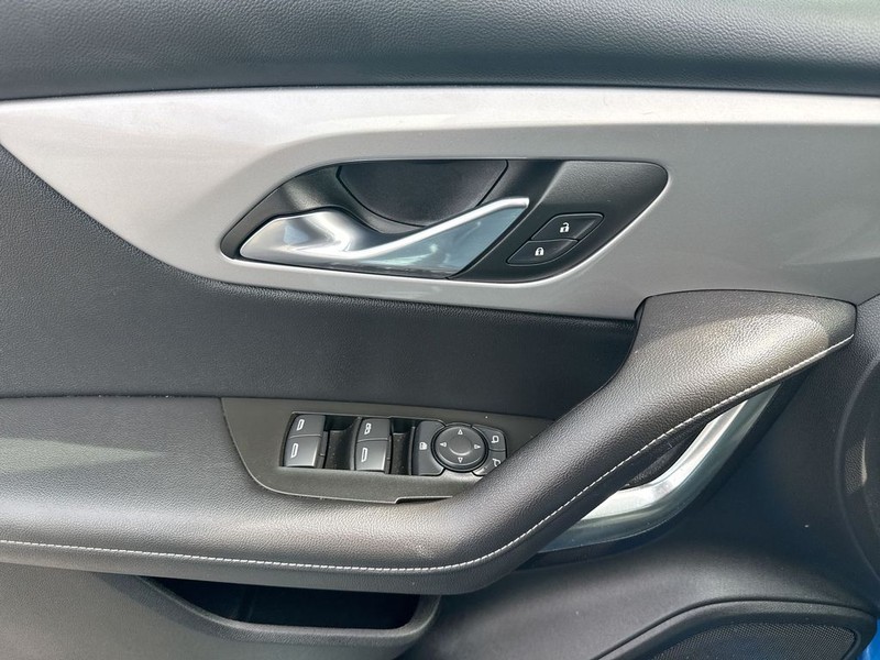 Chevrolet Blazer Vehicle Full-screen Gallery Image 13